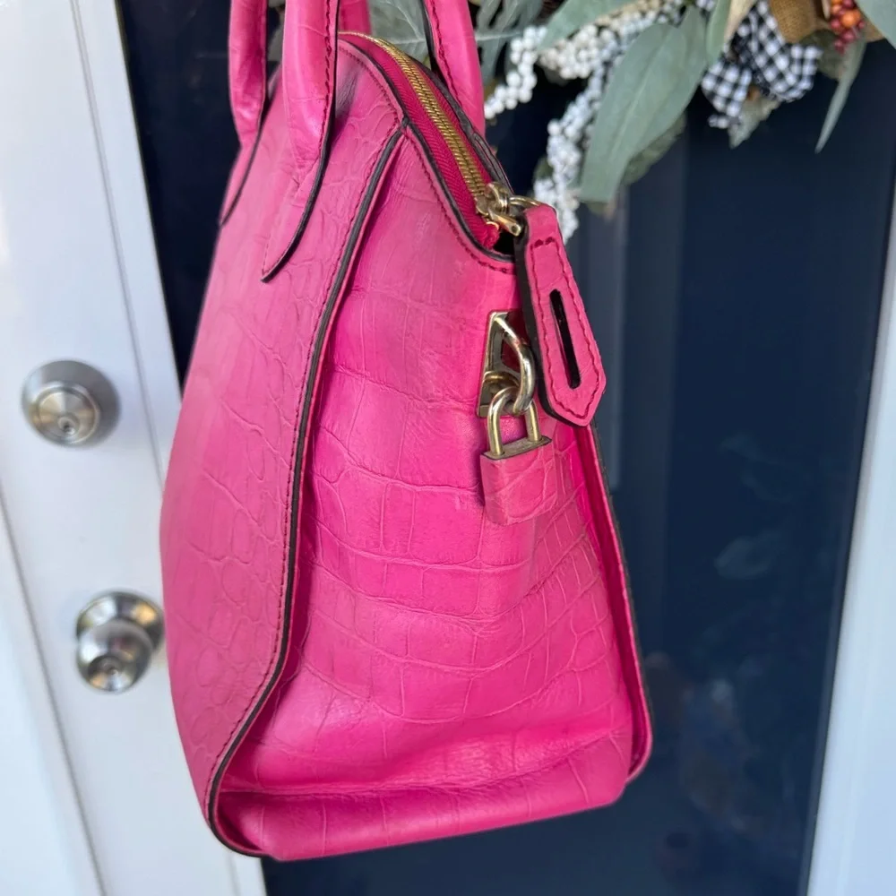 MCM Pink Croc Embossed Leather Zip Satchel 🔐 - Picture 5 of 15